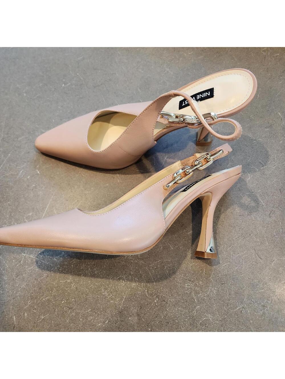 New NINE WEST Vassa Pointed Toe Slingback Pump  light natural heels 9.5